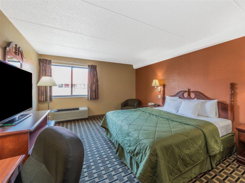 Days Inn By Wyndham Hurstbourne Louisville Ngoại thất bức ảnh