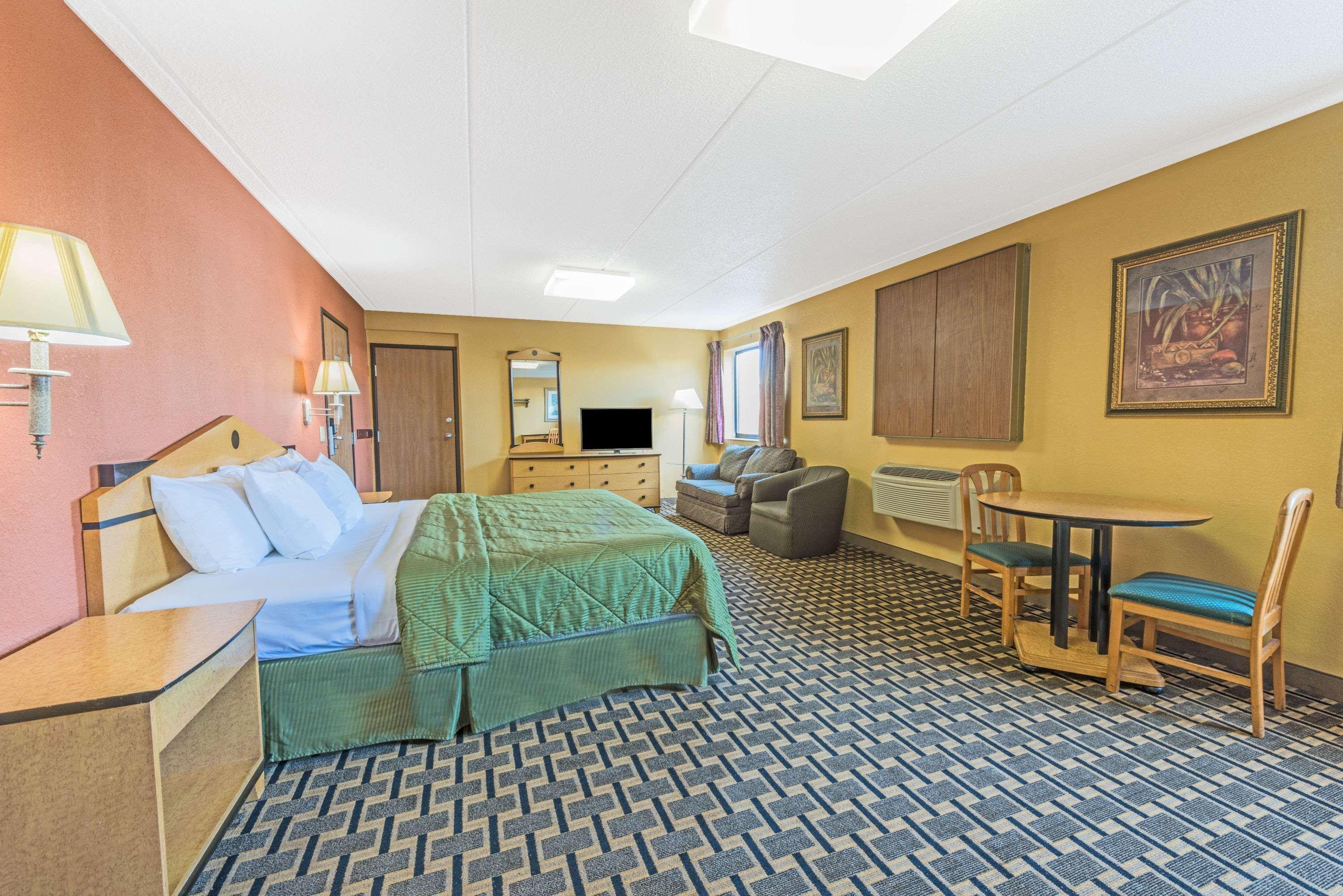 Days Inn By Wyndham Hurstbourne Louisville Ngoại thất bức ảnh