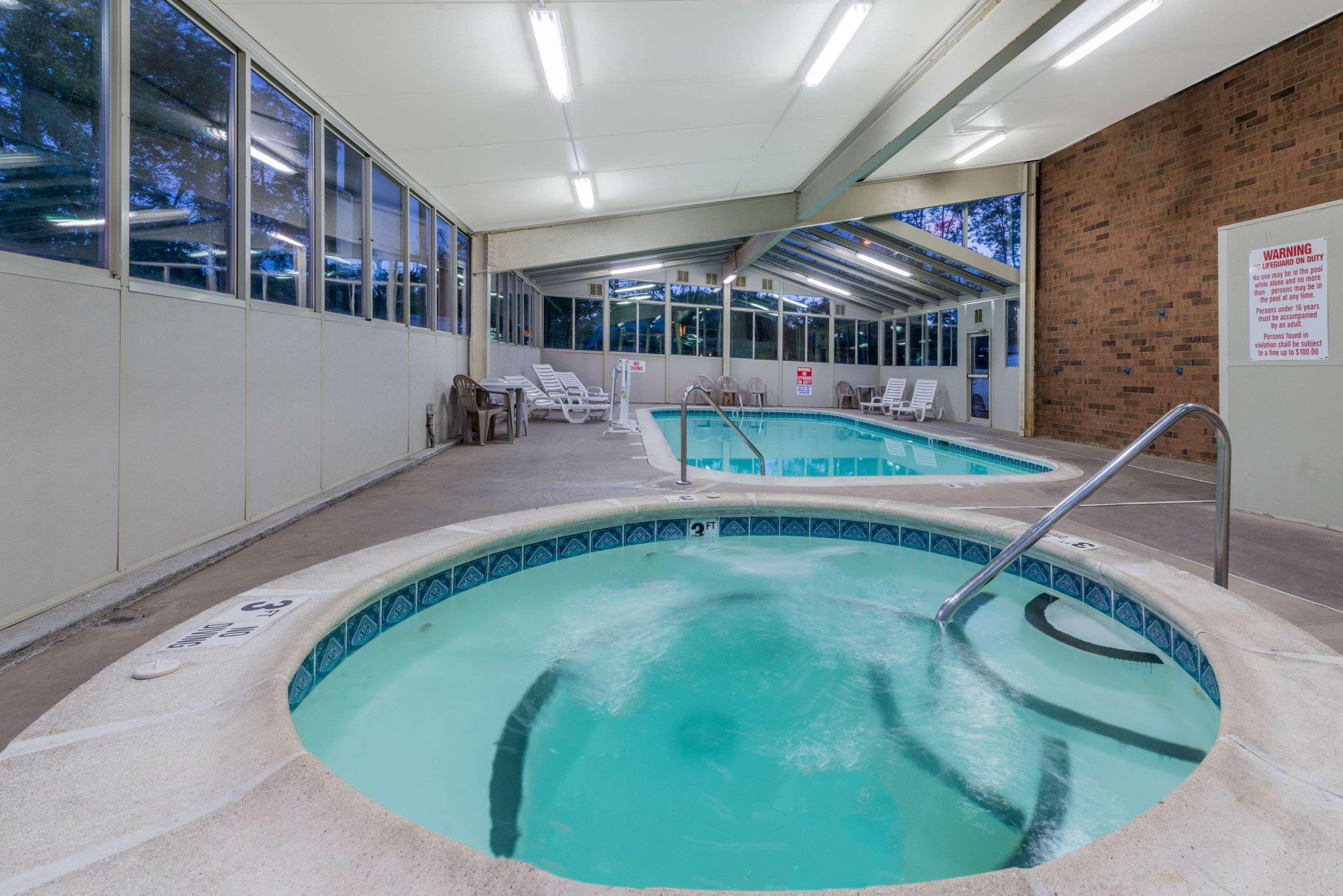 Days Inn By Wyndham Hurstbourne Louisville Ngoại thất bức ảnh