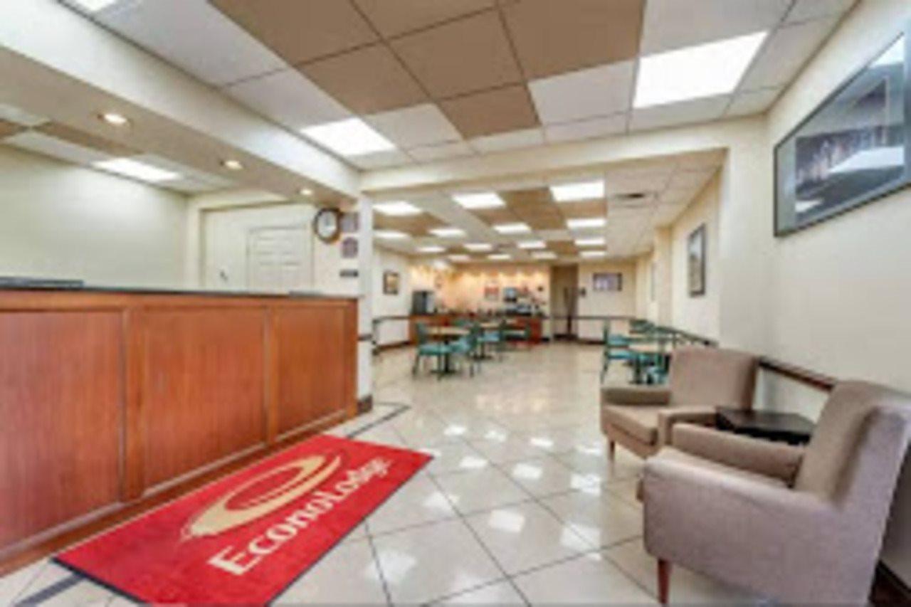 Days Inn By Wyndham Hurstbourne Louisville Ngoại thất bức ảnh